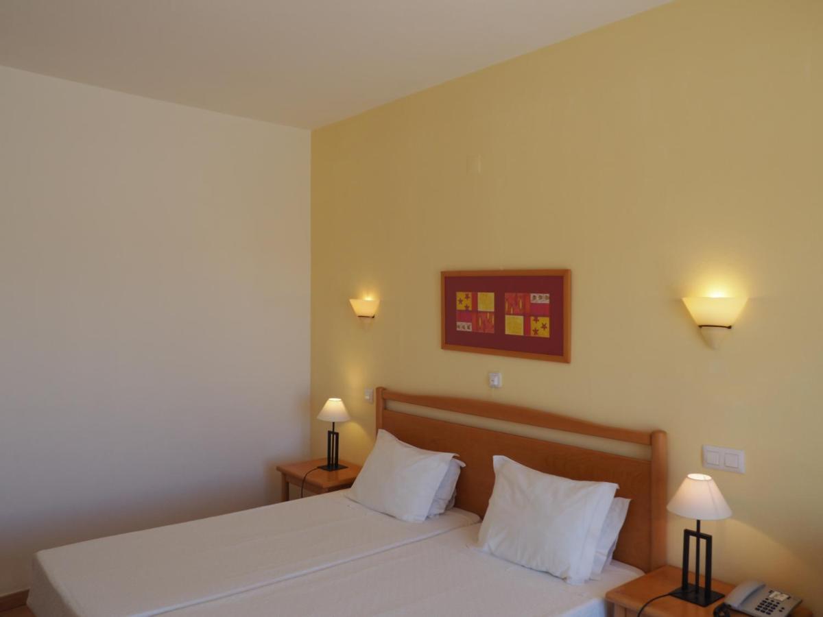Club House Cvl 호텔 Senhora da Luz 외부 사진