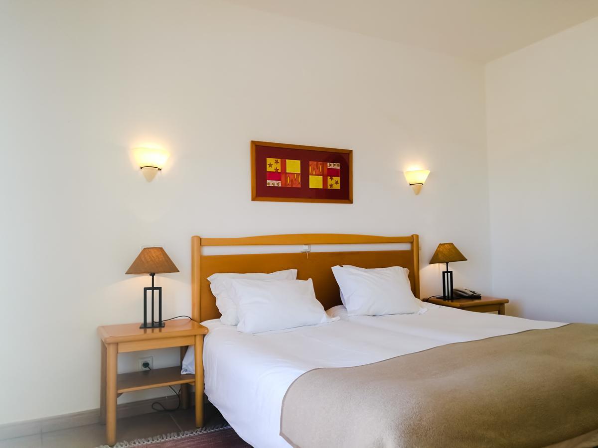 Club House Cvl 호텔 Senhora da Luz 외부 사진
