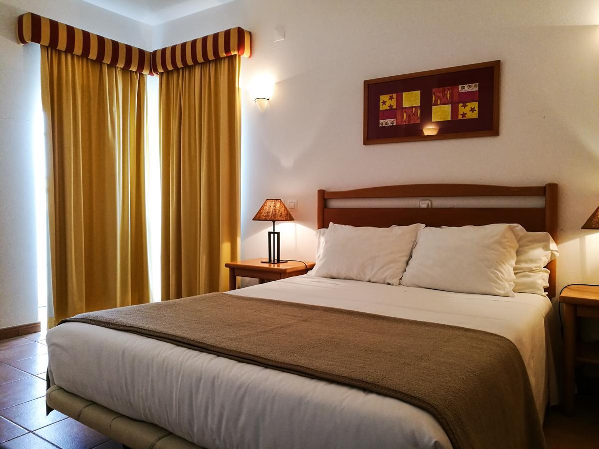 Club House Cvl 호텔 Senhora da Luz 외부 사진