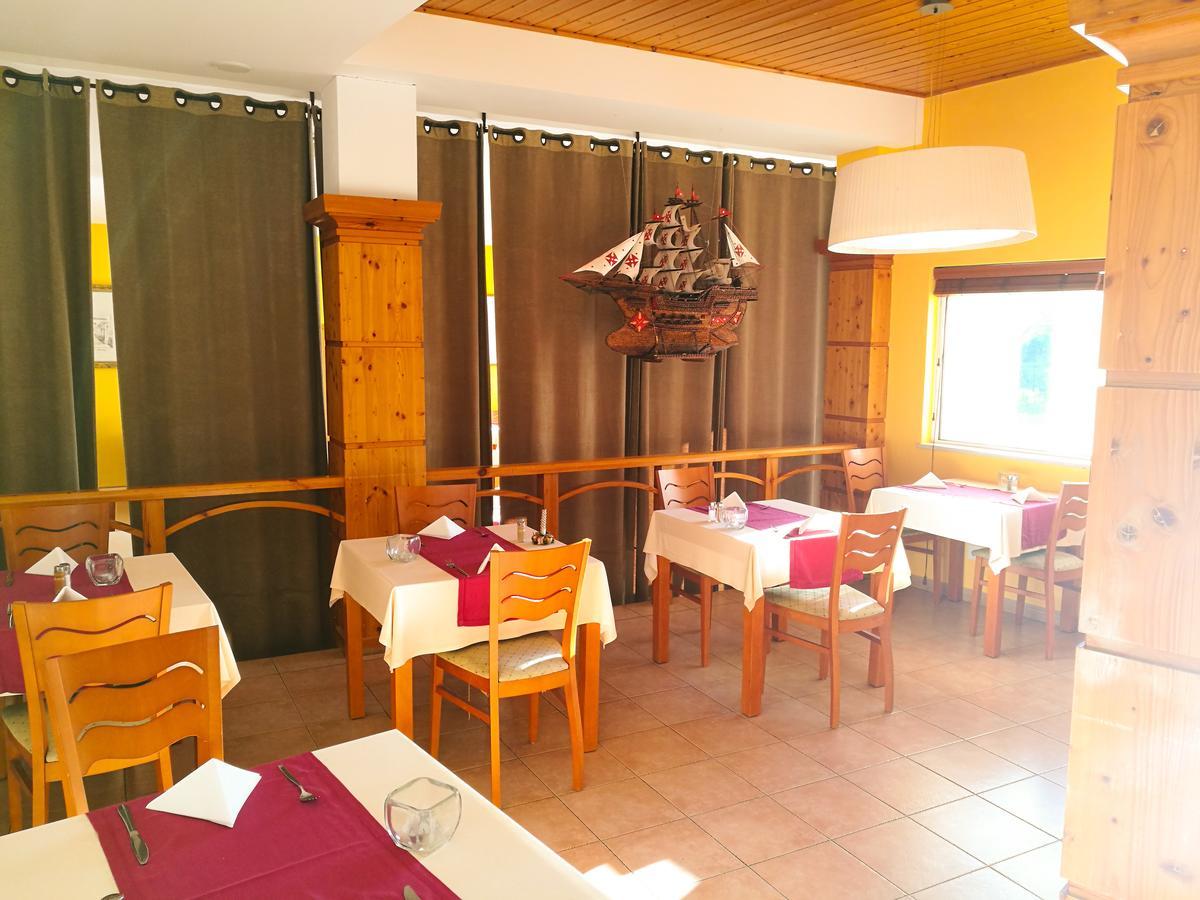 Club House Cvl 호텔 Senhora da Luz 외부 사진