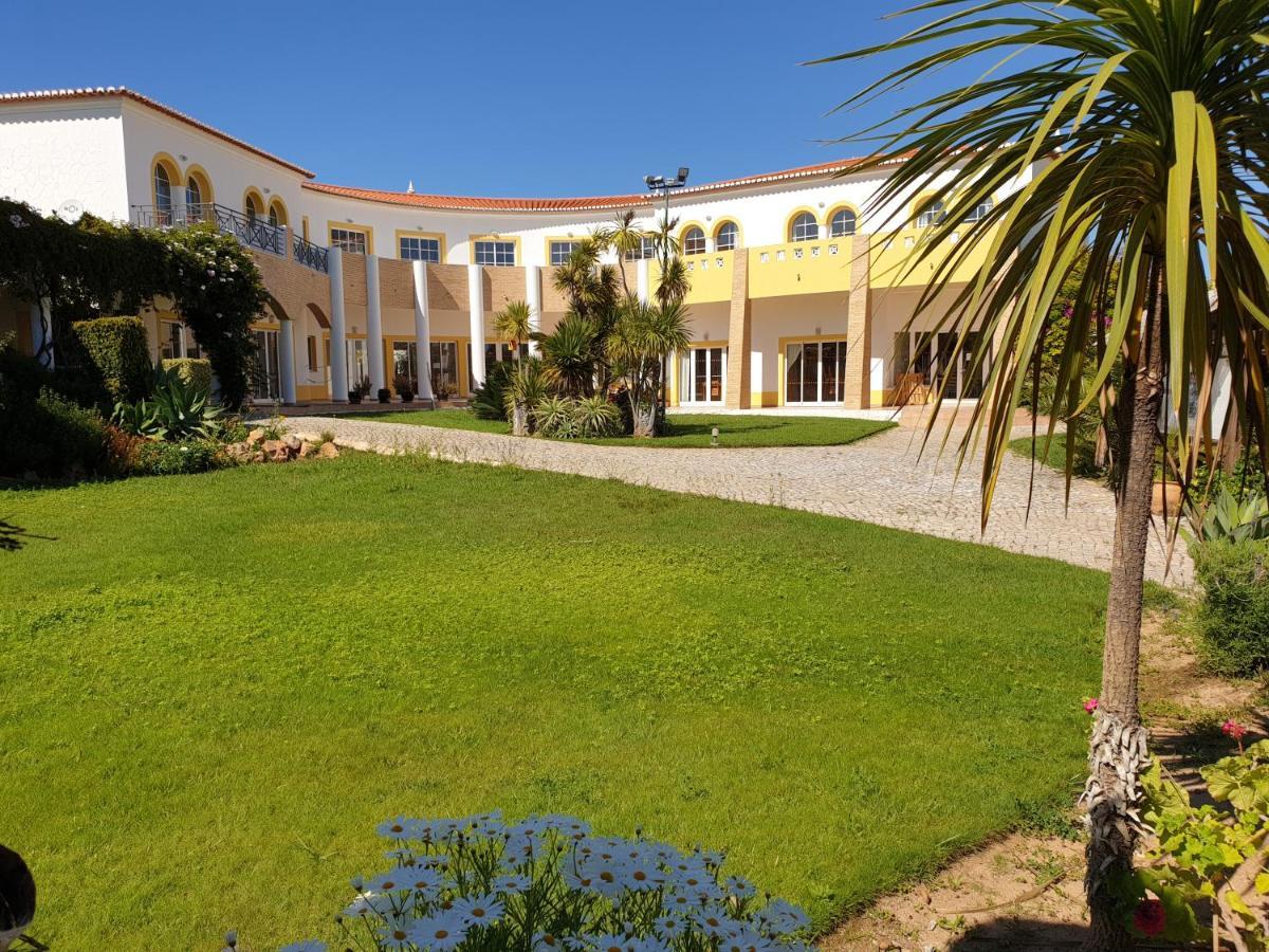 Club House Cvl 호텔 Senhora da Luz 외부 사진