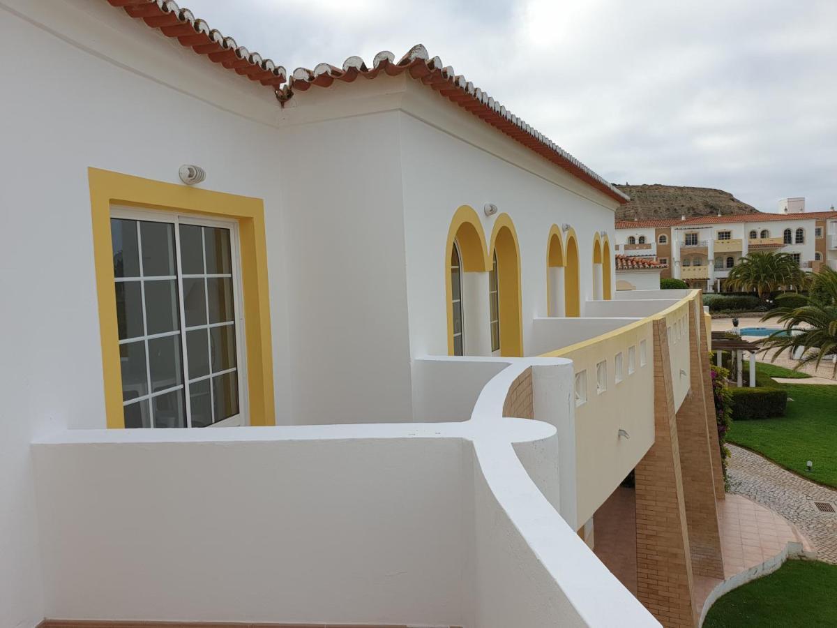 Club House Cvl 호텔 Senhora da Luz 외부 사진